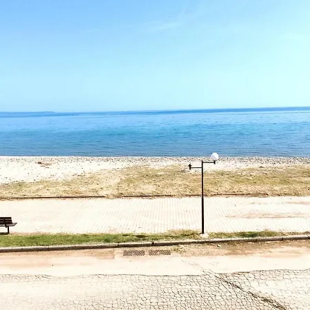شقة In Front Of The Sea