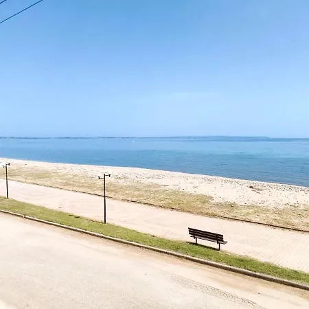 In Front Of The Sea * Nea Plagia